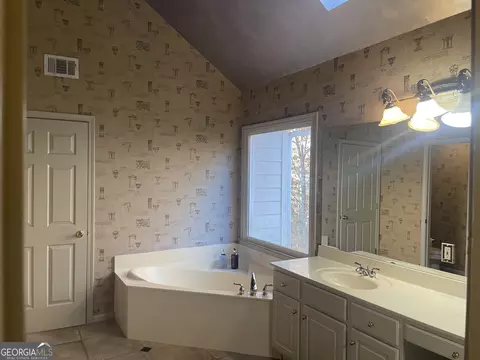 Bath - 3003 Canter Way, Duluth, GA 30097 photo 2 of 5