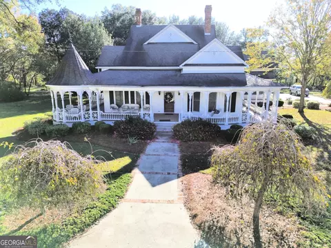 309 S College St, Twin City, GA 30471