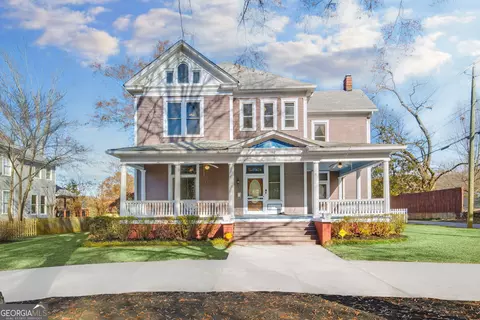 82 E Broad St, Newnan, GA 30263