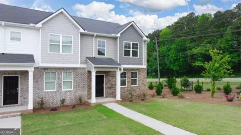 1019 Cades Walk, Lawrenceville, GA 30045
