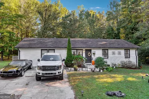 386 Black Oak Ct, Lawrenceville, GA 30046