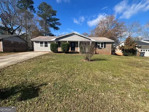 3005 Lakeridge Dr SE, Conyers, GA 30094