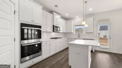 Kitchen - 671 Edgar St, Hampton, GA 30228 photo 5 of 5