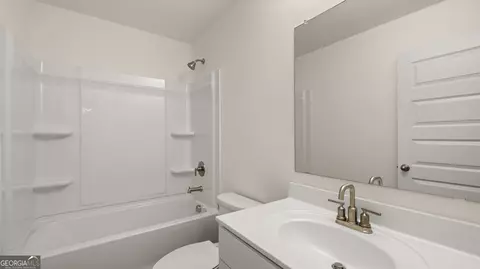 Bath - 671 Edgar St, Hampton, GA 30228 photo 4 of 4