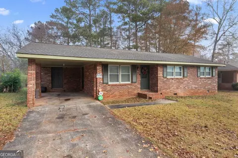 1826 Hallmark Dr, Griffin, GA 30223