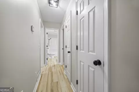 Entry Way - 405 Golf Course Rd, Demorest, GA 30535 photo 7 of 11