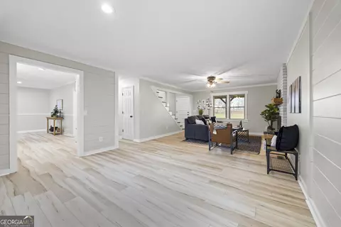 Living - 405 Golf Course Rd, Demorest, GA 30535 photo 8 of 8