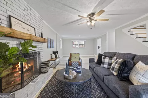 Living - 405 Golf Course Rd, Demorest, GA 30535 photo 5 of 8