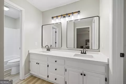 Bath - 405 Golf Course Rd, Demorest, GA 30535 photo 1 of 6