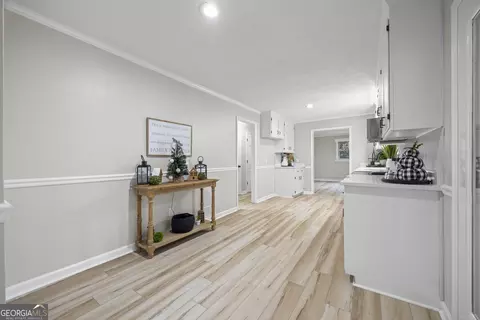 Entry Way - 405 Golf Course Rd, Demorest, GA 30535 photo 5 of 11