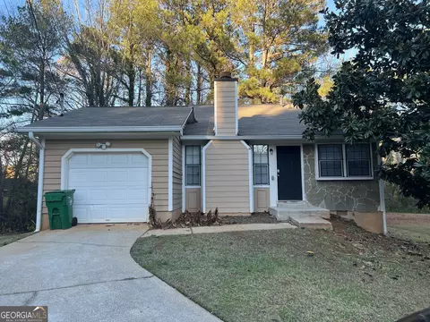 2064 Drake Ct, Lithonia, GA 30058