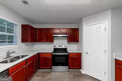 202 Millstone Dr, Hampton, GA 30228 photo 17