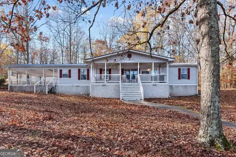 568 River Lake Dr, Eatonton, GA 31024