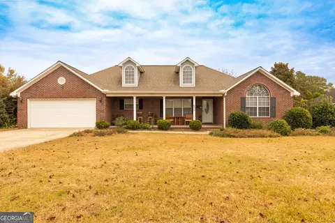 654 Carrington Cir, Thomasville, GA 31757