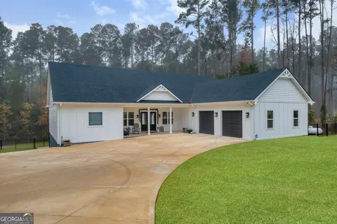 204 Blackberry Ln, Thomasville, GA 31792