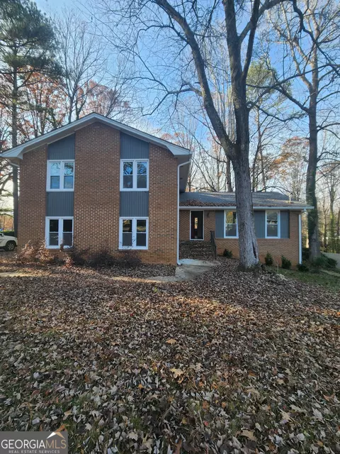 3715 Sweet Briar Ct SE, Conyers, GA 30094