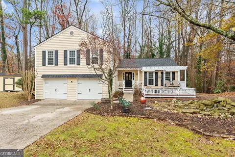 705 Barrington Way, Roswell, GA 30076