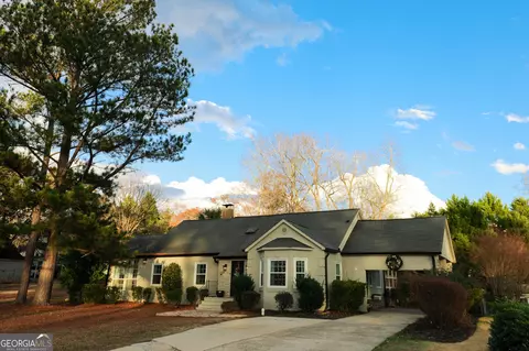 33 Atkinson St, Newnan, GA 30263