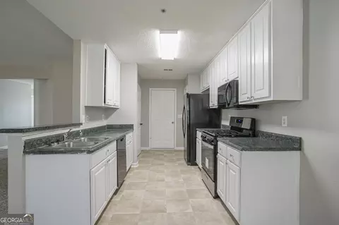 6959 Biscayne Blvd, Rex, GA 30273 photo 8