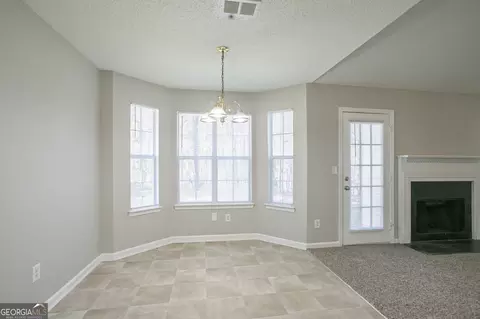 6959 Biscayne Blvd, Rex, GA 30273 photo 7