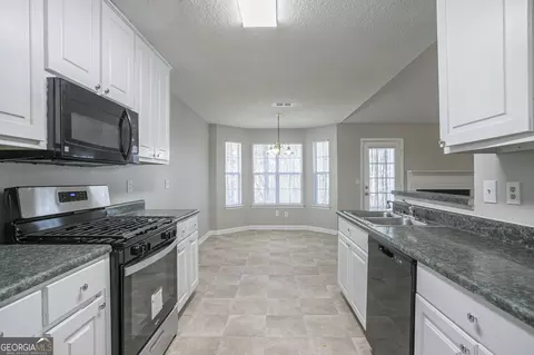 6959 Biscayne Blvd, Rex, GA 30273 photo 9