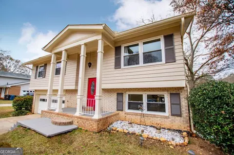 118 Remington Dr, Carrollton, GA 30117