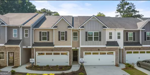 1080 Cades Walk Dr, Lawrenceville, GA 30045