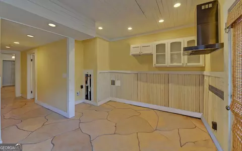 Entry Way - 334 E Tugalo St, Toccoa, GA 30577 photo 6 of 6