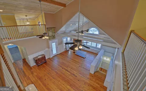 Entry Way - 334 E Tugalo St, Toccoa, GA 30577 photo 1 of 6