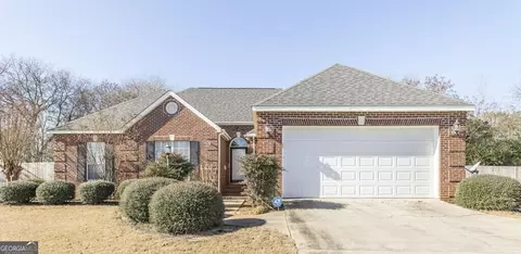 102 Lake Lillian Dr, Perry, GA 31069