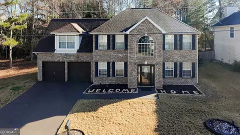 2074 Mulberry Ln, Lithonia, GA 30058