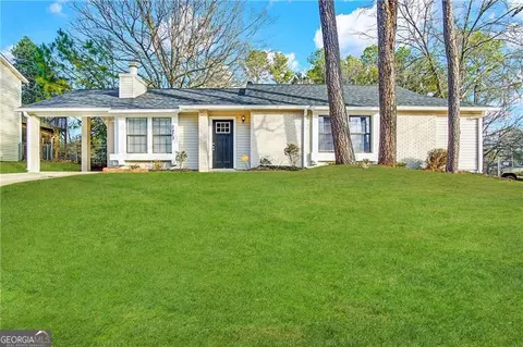 2473 Leslie Brook Dr, Decatur, GA 30035