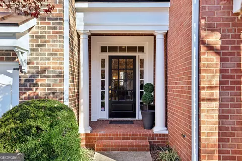 3409 Village Green Dr, Roswell, GA 30075