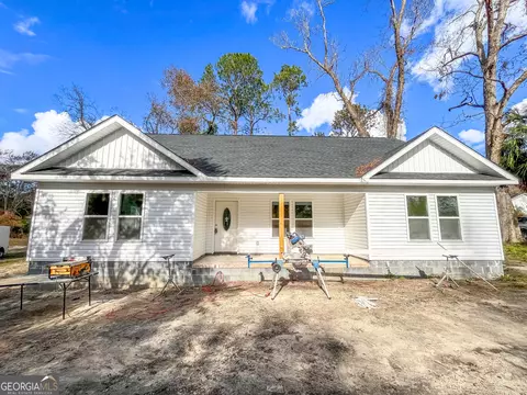 325 S College St, Statesboro, GA 30458