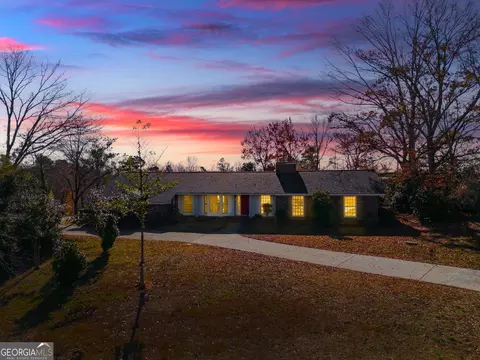4 Festiva Dr, Newnan, GA 30263