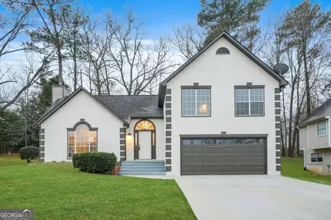 776 River Valley Dr, Jonesboro, GA 30238