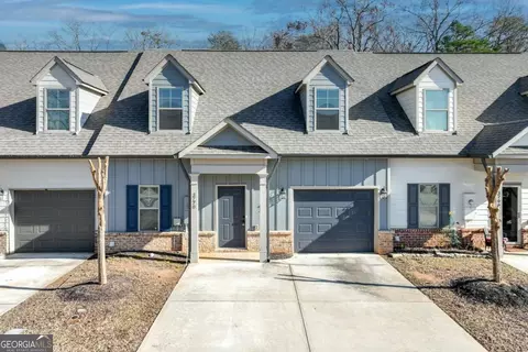 3770 Shades Valley Ln, Gainesville, GA 30501