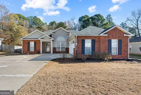 203 Roaring Forks Dr, Bonaire, GA 31005