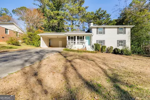 118 Nottingham Dr, Newnan, GA 30263