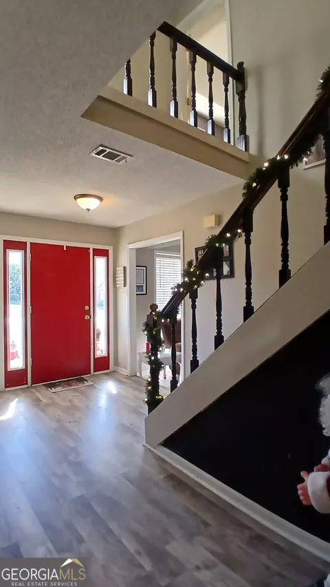 107 Pine Bluff Dr, Warner Robins, GA 31088 photo 2