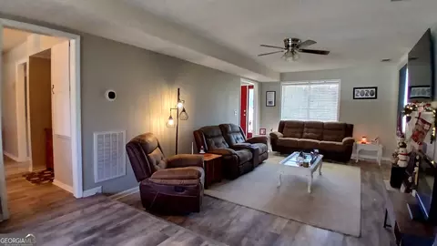 107 Pine Bluff Dr, Warner Robins, GA 31088 photo 9