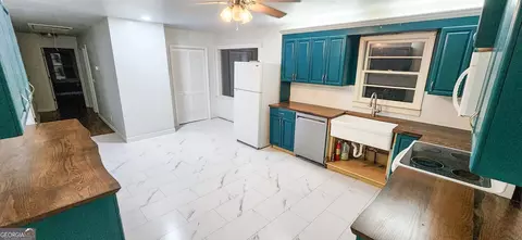 Entry Way - 308 Clearview Dr, Toccoa, GA 30577 photo 1 of 5