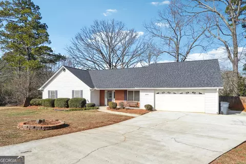 1431 Willow Bend Dr, Snellville, GA 30078