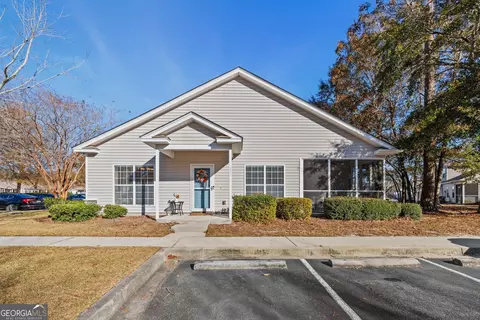 27 Stonelake Cir, Savannah, GA 31419