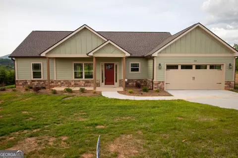 173 Hunts Ridge Dr, Cleveland, GA 30528