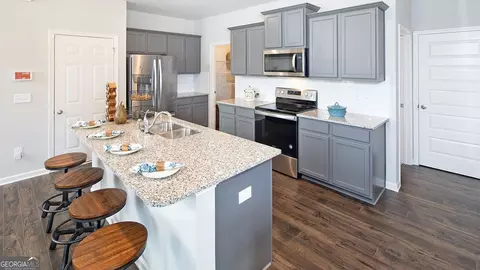 12046 Conrad Cir #100, Hampton, GA 30228 photo 9