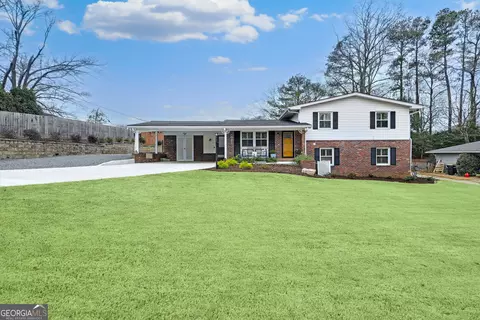 35 Mansour Cir, Newnan, GA 30263