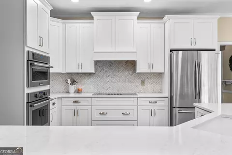Kitchen - 270 Pendleton Trl, Tyrone, GA 30290 photo 3 of 5