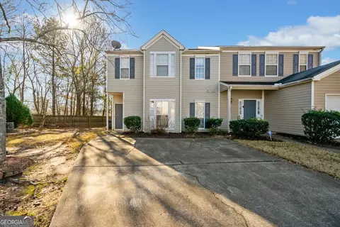 52 Timber Mist Ln, Lawrenceville, GA 30045
