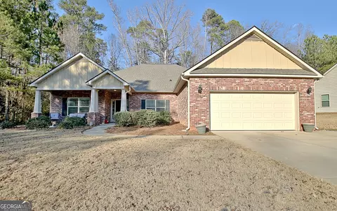 858 Crescent Ln, Griffin, GA 30224